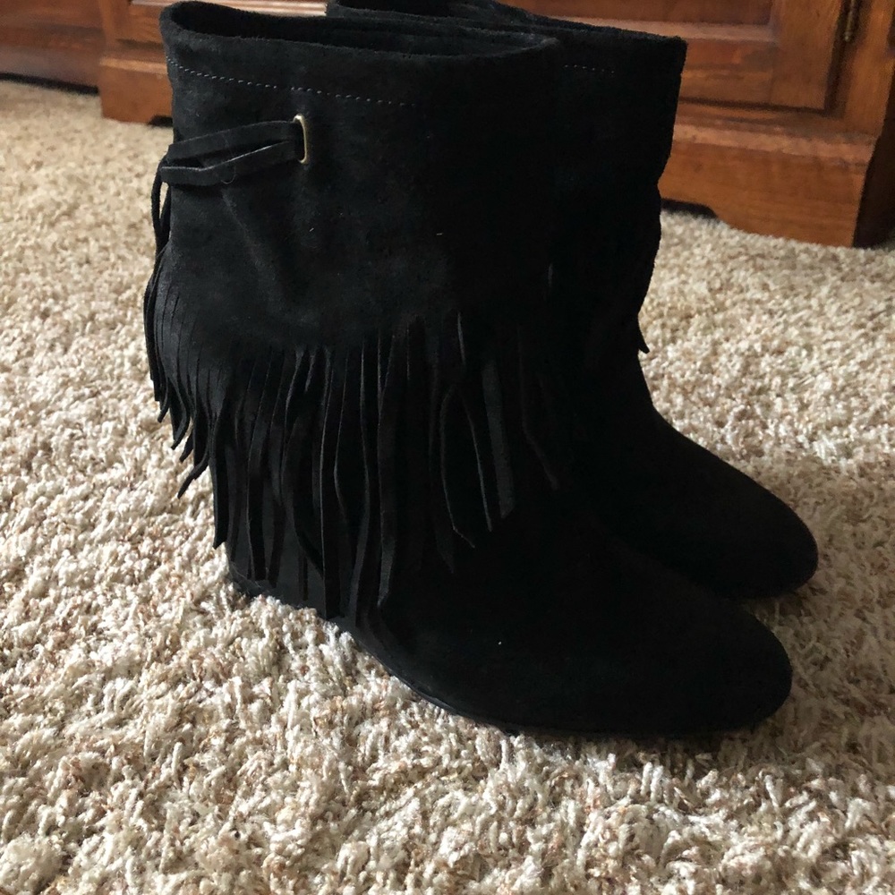 Genuine Suede Nine West Fringe Wedge Boots 8 1/2
